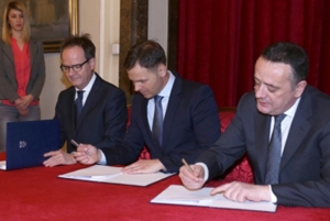 SWISS PROVIDED ADDITIONAL FUNDS FOR NEW BIOMASS HEATING-POWER PLANT